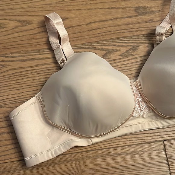Vanity fair  nude bra  size 44B - Picture 2 of 7